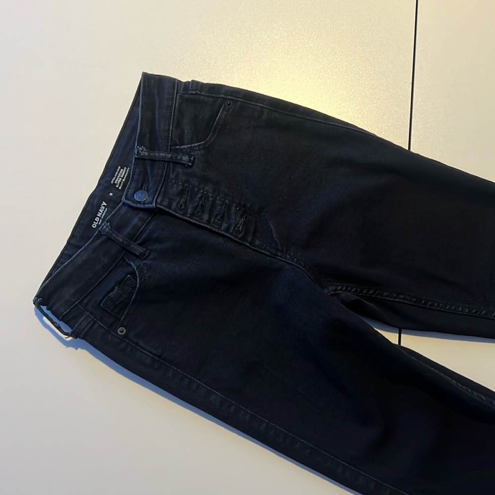 Women’s black jeans